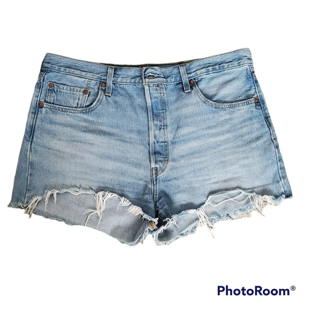 Levi's Premium Women's 501 Button Fly Cut-Off Denim Jean Short Blue Size W33 - Picture 2 of 11